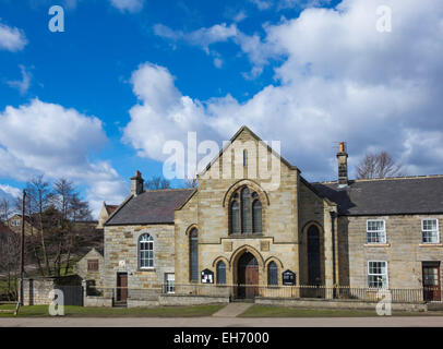 Église méthodiste à Danby Yorkshire du Nord érigé 1811 reconstruite 1901 et Victoria Jubilee School Banque D'Images