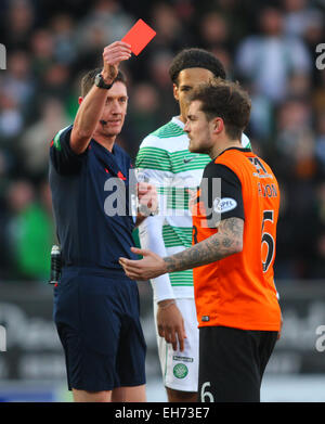 Dundee, Écosse. 05Th Mar, 2015. William Hill Scottish Cup. Dundee United contre Celtic. Paul Paton est cardée rouge .Le jeu terminé 1-1 et sera rejoué. Credit : Action Plus Sport/Alamy Live News Banque D'Images