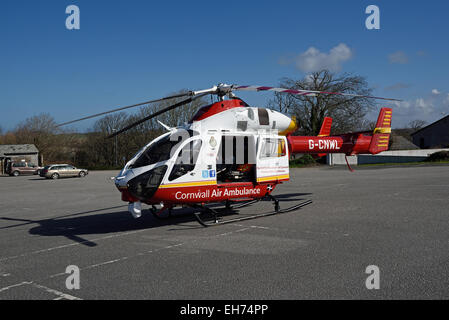 Cornwall Air Ambulance Hélicoptère. C'est l'un des deux nouveaux hélicoptères MD902 Explorer mis en service en janvier 2015. Banque D'Images