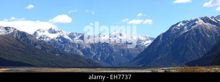 Sud panorama de montagnes des Alpes alpine Arthur's Pass National Park New Zealand Banque D'Images