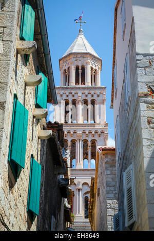 Clocher de la cathédrale Saint-domnius, Stari Grad (vieille ville), Split, Dubrovnik, Croatie, Europe Banque D'Images