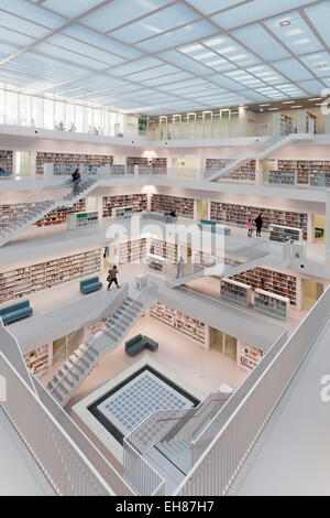 Galerie photos Salle de la nouvelle bibliothèque publique à Mailänder Platz, conçu par l'architecte M. Eun Young Yi, Stuttgart Banque D'Images