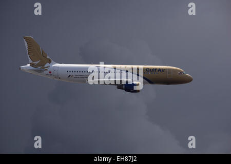 A9C-AM Gulf Air Airbus A320-214 en vol Banque D'Images