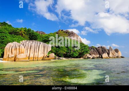 Les roches de granit sur Anse Source d'argent beach, l'île de La Digue, La Digue et les Îles intérieures, Seychelles Banque D'Images