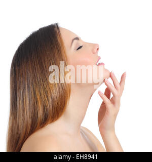 Profil d'une femme de beauté et la peau du visage manucure main isolé sur fond blanc Banque D'Images