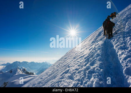 Europe, France, Haute Savoie, Rhone Alpes, vallée de Chamonix, Mont blanc 4810m, d'escalade sur le Mont Blanc Banque D'Images