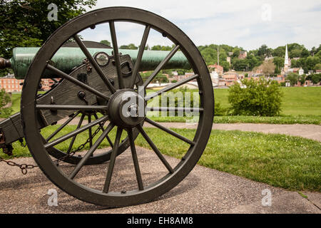 Pendant la PREMIÈRE GUERRE MONDIALE L'obusier Krupp 1913 Cannon est devenu le pilier de l'artillerie allemande. Banque D'Images