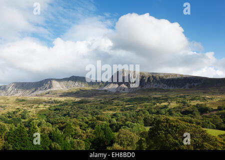 Cadair Idris, vu depuis le nord. Le Parc National de Snowdonia, Gwynedd, Pays de Galles, Royaume-Uni. Banque D'Images