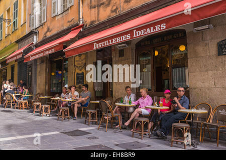 Café français à Nice, France, Côte d'Azur Banque D'Images