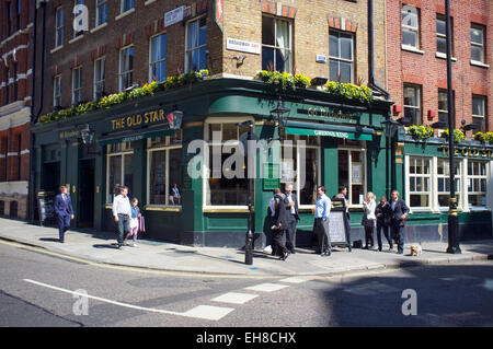 Londres, Royaume-Uni - 16 avril 2014 : l'ancienne Star, un pub anglais, Westminster Banque D'Images