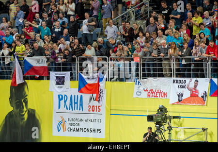 Prague, République tchèque. 7 mars, 2015. Photo des fans au cours de l'Europe d'athlétisme Championnats de l'intérieur à Prague, République tchèque, le 7 mars 2015. Photo : CTK Vit Simanek/Photo/Alamy Live News Banque D'Images