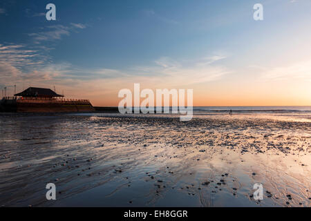 Tôt le matin sur la plage. Banque D'Images