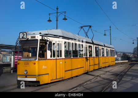 Le Tram à Budapest, Hongrie Banque D'Images