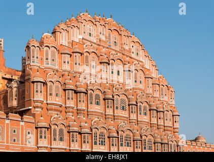 Façade d'Hawa Mahal (palais des vents), Jaipur, Rajasthan, Inde Banque D'Images