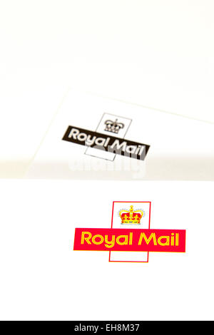 Royal Mail lettre à en-tête logo couleur couleur découpe produit fond blanc copie espace isolé Banque D'Images