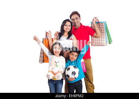 4 Les enfants et les parents indiens cris Shopping Banque D'Images