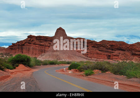 El Obelisco- rock formation à la Quebrada de Cafayate. L'Argentine Banque D'Images