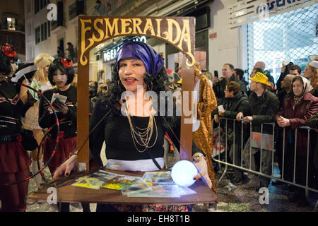 Carnaval de Sitges 2015. Le Carnaval de Sitges est connu comme l'un des plus grands d'Espagne. Cette année, le carnaval se tiendra du Fe Banque D'Images