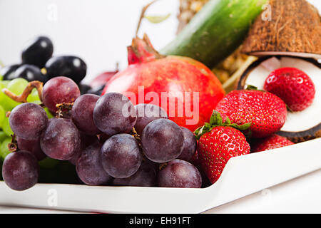 L'abondance de fruits santé bac Personne n Banque D'Images