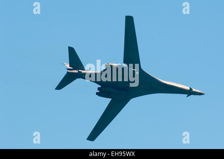 Le B-1B Lancer, vole à l'air show de Chicago Banque D'Images