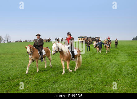 Procession Leonhardiritt, Sankt Leonhard am Inzell, Inzell, Chiemgau, Haute-Bavière, Bavière, Allemagne Banque D'Images