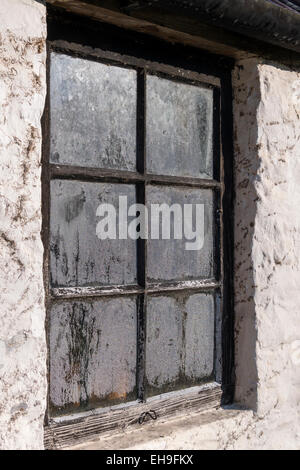 Vieux châssis de fenêtre St Fagans Cardiff Galles du Sud Banque D'Images