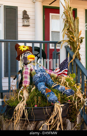 Un épouvantail d'automne décoration afficher dans Bayfield, Wisconsin, USA. Banque D'Images