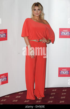 Londres, Royaume-Uni. Mar 10, 2015. Billie Faiers pose pour des photos comme elle est nommée icelolly.com maman de célébrité de l'année à 4 Hamilton Place. Credit : Ferdaus Shamim/ZUMA/Alamy Fil Live News Banque D'Images