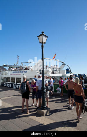Puerto de Mogán glass bottom boat excursions touristiques, Gran Canaria, îles Canaries, Espagne, Europe Banque D'Images