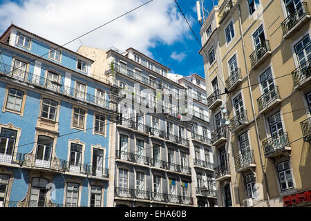 Quelques vieilles maisons typiques vu dans le centre-ville de Lisbonne, Portugal Banque D'Images