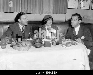 George Burns, Gracie Allen, Eddie Cantor, de déjeuner à Brown Derby, Los Angeles, Californie, USA, le 7 novembre 1933 Banque D'Images