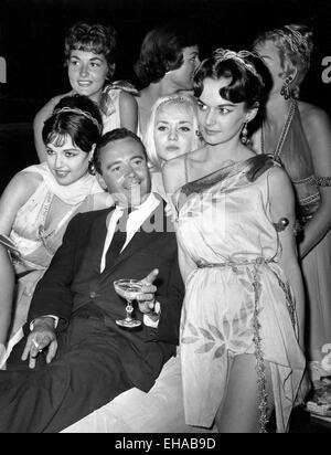 Jack Lemmon, au parti grec jeté par le producteur Joseph E. Levine, Juin 1960 Banque D'Images