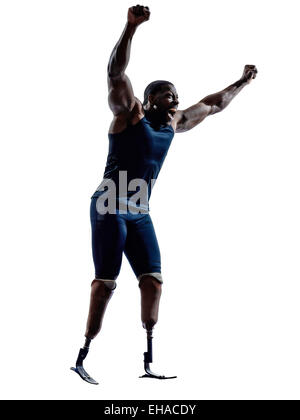 Un homme handicapé ossature musculaire sprinters avec prothèse jambes en silhouette sur fond blanc Banque D'Images