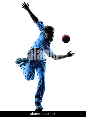 Joueur de Cricket pitcher en silhouette ombre sur fond blanc
