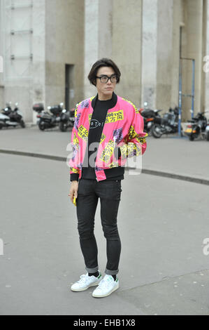 Blogger Yu Masui arrivant à la Leonard Paris Automne 2015 défilé à Paris - 9 mars 2015 - Photo : Manhattan piste/Mindesthonorar Céline Gaille /50,- EUR/frais minimum 50,- EUR/photo alliance Banque D'Images