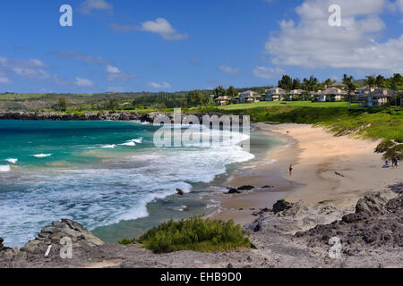 Sentier du littoral par Oneloa Kapalua Bay, Maui, Hawaii, USA Banque D'Images