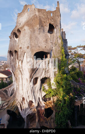 Hang Nga guesthouse, populairement connu comme le "Crazy House" à Dalat, Vietnam Banque D'Images