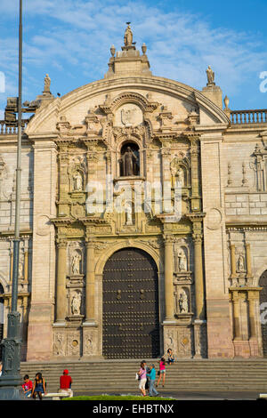 La Plaza Mayor, Plaza de Armas, la cathédrale de Lima, Ciudad de los Reyes, centre historique de la ville, Lima, Pérou Banque D'Images