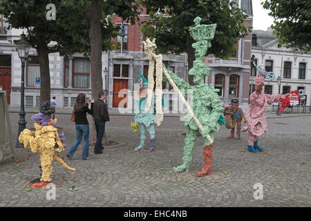 Une partie de la bande musicale de carnaval en sculpture Square Vrijthof, Maastricht, Limbourg, Pays-Bas. Banque D'Images