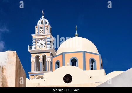 L'horloge de Saint Jean le Baptiste, l'Église catholique Thera, l'île de Santorin (thira) Grèce Banque D'Images