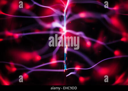 Résumé : La science gaz plasma chevrons et traces de l'obscurité Banque D'Images