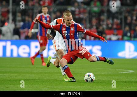 Le Stade Allianz, Munich, Allemagne. Mar 11, 2015. Ligue des Champions de football. Le Bayern de Munich contre le Shakhtar Donetsk. Sebastian Rode (FC Bayern Munich) Le jeu terminé à 7-0 Bayern au Shakhtar. Credit : Action Plus Sport/Alamy Live News Banque D'Images