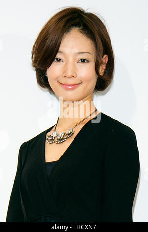 'Dior et j' Movie Talk Show spécial le 12 mars 2015, Tokyo, Japon. Asami actrice pose pour les caméras Hikaru pendant le parler du film "Dior & I" au Bunkamura Theatre à Shibuya. Le film hits les salles à travers le Japon le 14 mars. © Rodrigo Reyes Marin/AFLO/Alamy Live News Banque D'Images