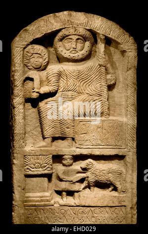 Le dieu Baal Hammon ( Saturnus Africanus ) 2nd Century AD 1,26 m calcaire trouvé à: Carthage Musée national du Bardo Tunisie . Carthage Phoenicia ( ville de commerce phénicienne dans la capitale de l'Afrique du Nord Empire carthaginois ) Banque D'Images
