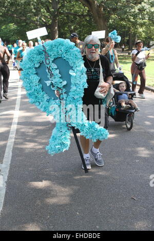 6e T.E.A.L. (Indiquez à chaque dame incroyable sur le cancer de l'ovaire) marche/course de bienfaisance tenue à Prospect Park dispose d''atmosphère : où : New York City, New York, United States Quand : 07 mai 2014 Banque D'Images