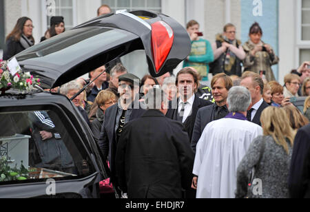 Porthcawl, Pays de Galles, Royaume-Uni. 12Th Mar, 2015. Boy George assistent aux funérailles de Steve Strange, All Saints Church à Porthcawl, Pays de Galles, Royaume-Uni. Credit : Phil Rees/Alamy Live News Banque D'Images