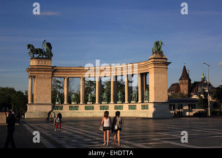 Budapest , Hongrie , Place des Héros , Monument du millénaire Banque D'Images