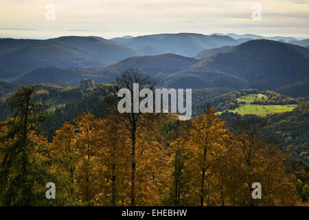 Ruines Fleckenstein, Lembach, Alsace, France Banque D'Images