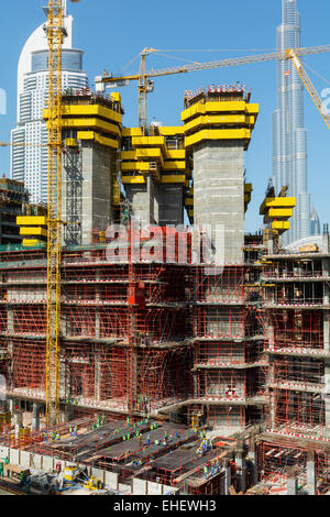 Site de construction de tours d'appartement gratte-ciel tour à Dubaï Émirats Arabes Unis Banque D'Images