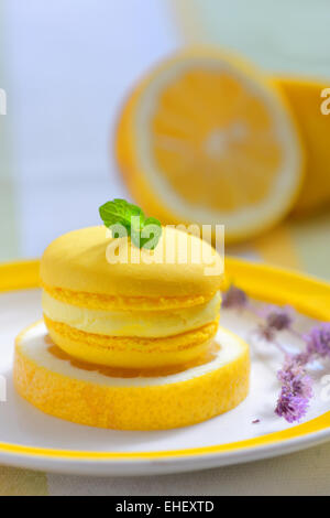 Macaron citron jaune et citrons Banque D'Images